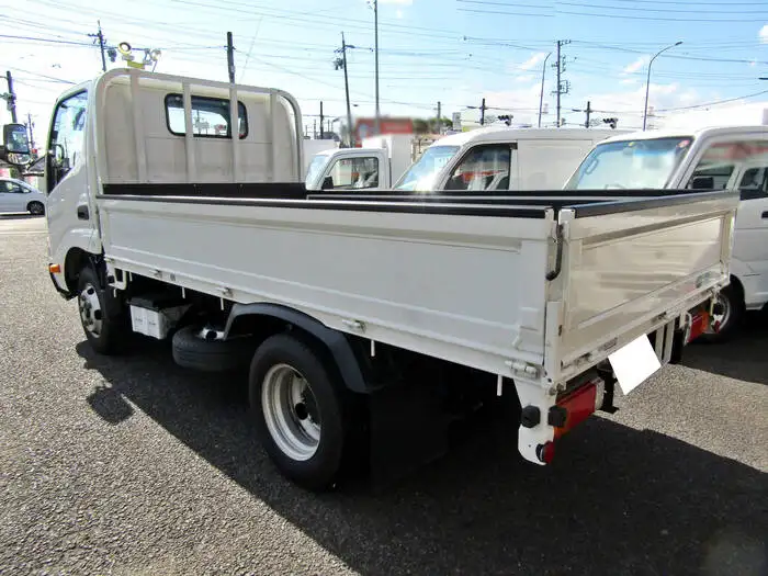トヨタ ダイナ 小型 平ボディ TKG-XZC605 H28の中古トラック画像2