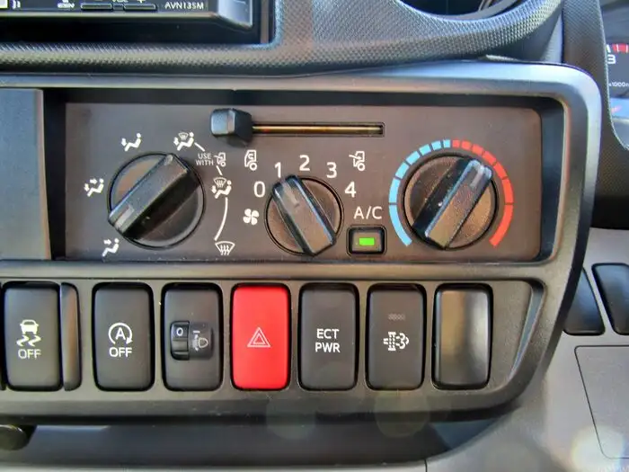 トヨタ ダイナ 小型 平ボディ TKG-XZC605 H28の中古トラック画像12
