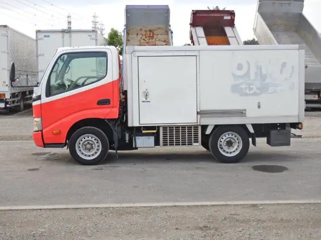 トヨタ トヨエース 小型 冷凍冷蔵 低温 サイドドアの中古トラック画像2