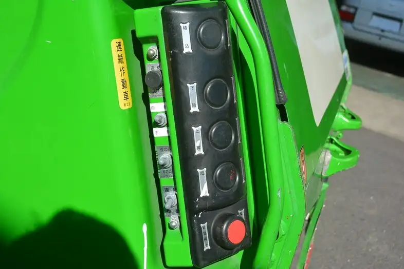 日野 デュトロ 小型 パッカー車 プレス式 TKG-XZU700Mの中古トラック画像9