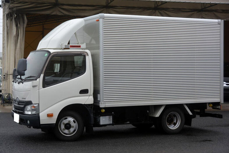 トヨタ ダイナ 小型 アルミバン 10尺 TKG-XZC605