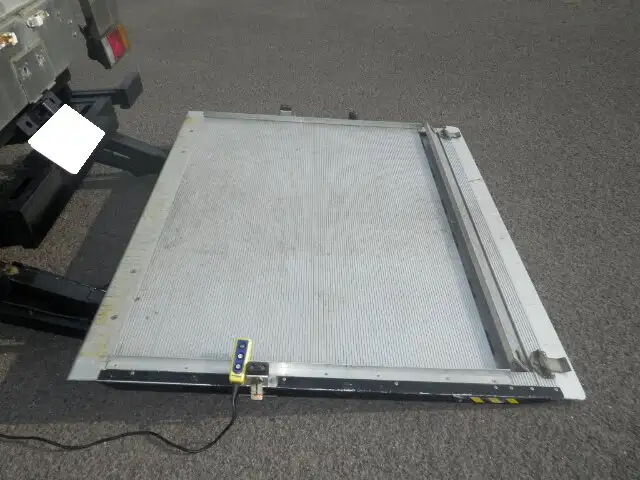 いすゞ エルフ 小型 冷凍冷蔵 低温 パワーゲートの中古トラック画像8