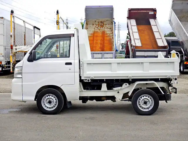 ダイハツ ハイゼット  ダンプ EBD-S211P H26の中古トラック画像2
