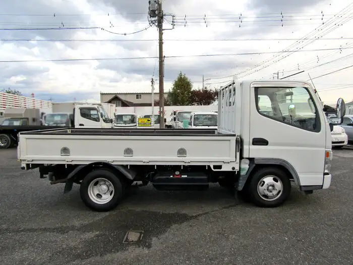 三菱 キャンター 小型 平ボディ CBF-FB700B H17の中古トラック画像2