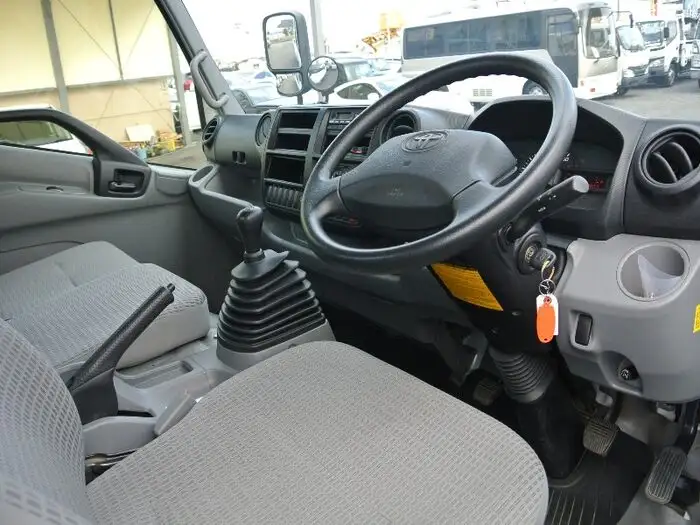 トヨタ ダイナ 小型 平ボディ TKG-XZU710 H27の中古トラック画像10
