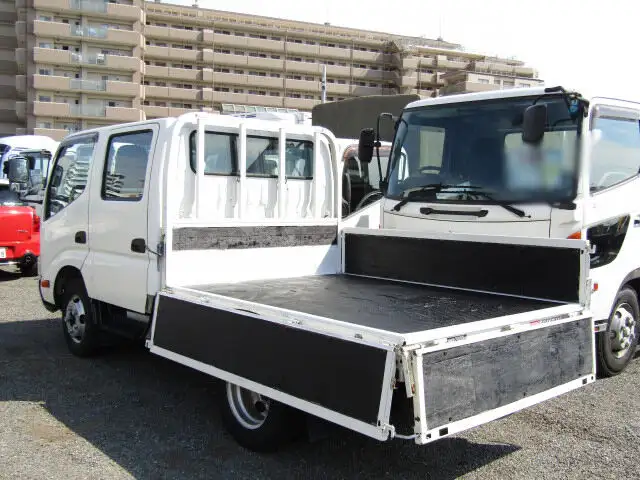 日野 デュトロ 小型 平ボディ Wキャブ SKG-XZU605Mの中古トラック画像6