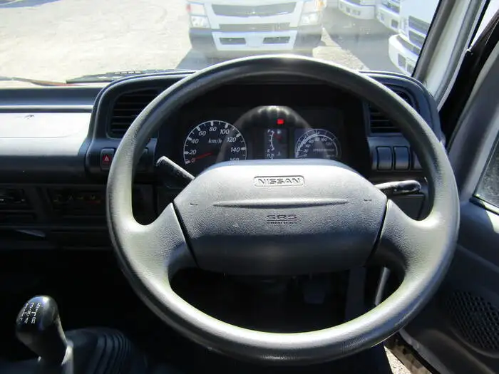 日産 アトラス 小型 平ボディ Wキャブ KR-AHR69の中古トラック画像11