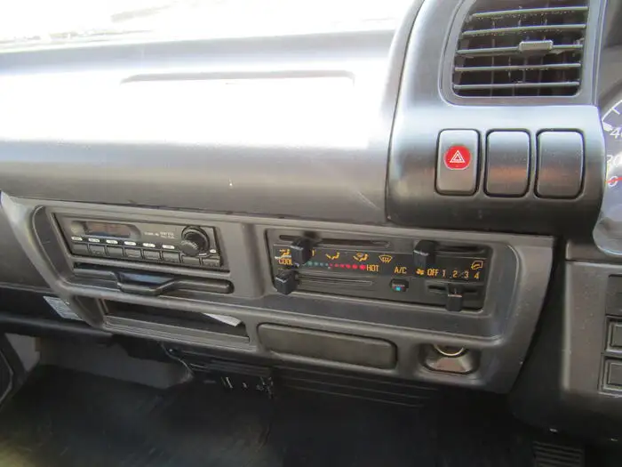 日産 アトラス 小型 平ボディ Wキャブ KR-AHR69の中古トラック画像12