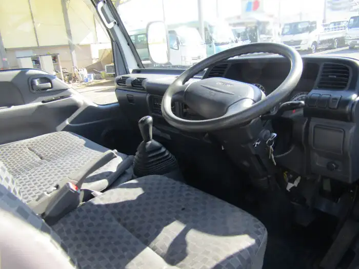 日産 アトラス 小型 平ボディ Wキャブ KR-AHR69の中古トラック画像10