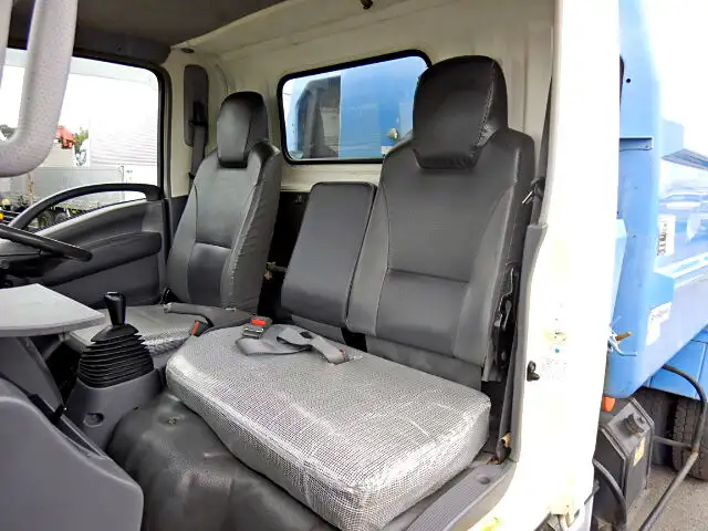 いすゞ エルフ 小型 パッカー車 プレス式 BDG-NMR85Nの中古トラック画像9