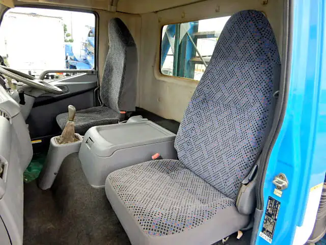 三菱 ファイター 中型/増トン 平ボディ 床鉄板 PA-FK71Fの中古トラック画像8