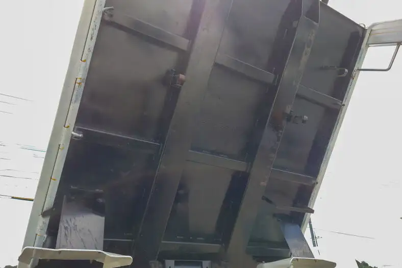 トヨタ ダイナ 小型 ダンプ 土砂禁 PB-XZU311Dの中古トラック画像8