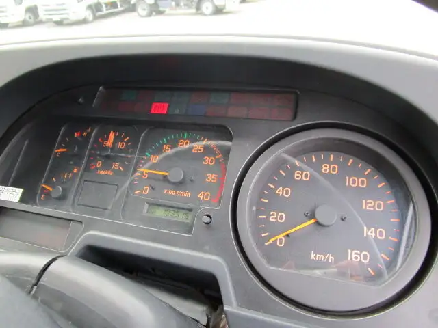 いすゞ フォワード 中型/増トン ウイング 床鉄板 ADG-FRR90J3Sの中古トラック画像8