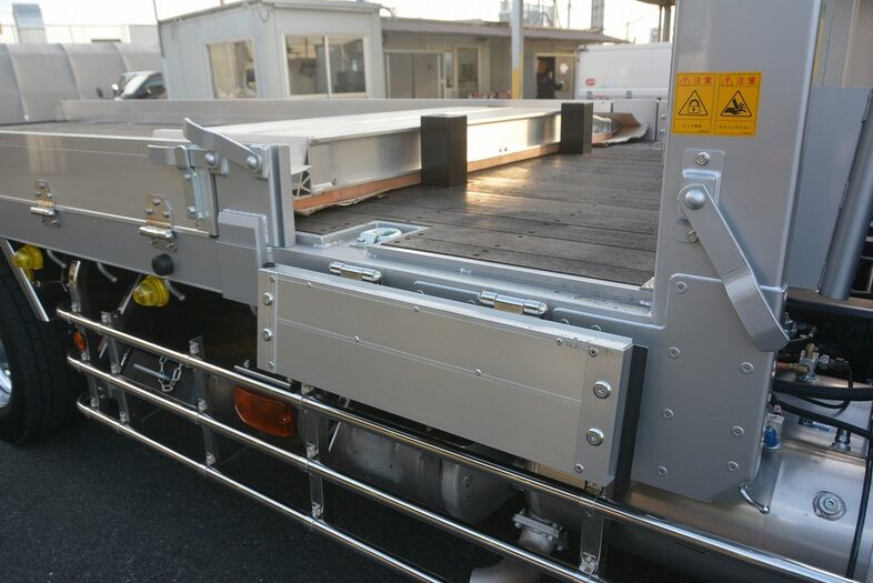 三菱 ファイター 中型 車輌重機運搬 4段クレーン ラジコン|画像7