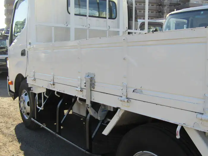 日野 デュトロ 小型 平ボディ TKG-XZU700M H27の中古トラック画像5