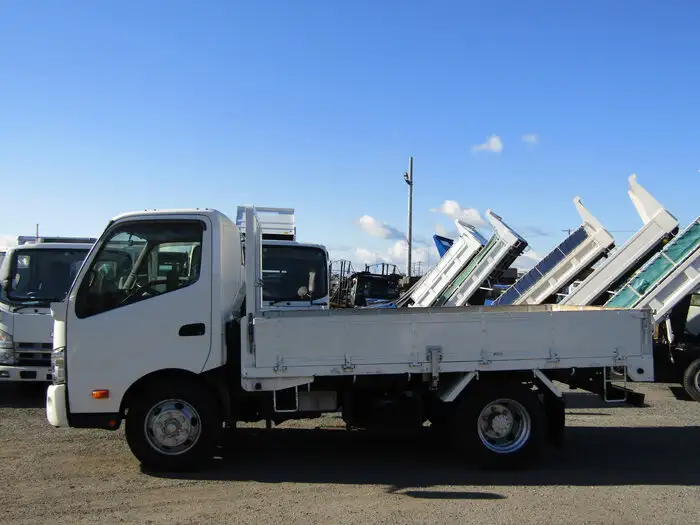 日野 デュトロ 小型 平ボディ TKG-XZU700M H27の中古トラック画像3