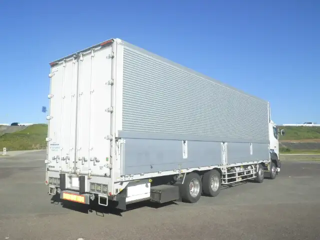 日野 プロフィア 大型 ウイング エアサス ベッドの中古トラック画像2