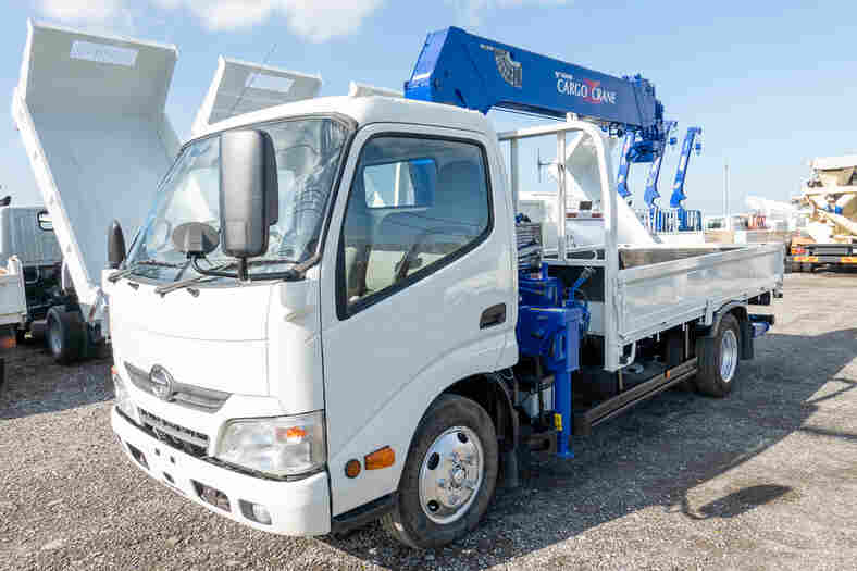 日野 デュトロ 小型 クレーン付 標準ロング TKG-XZU650M