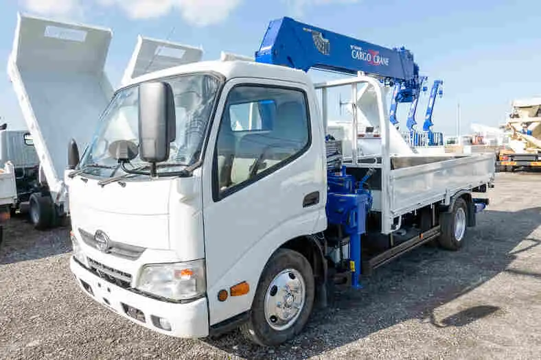 日野 デュトロ 小型 クレーン付 6段 ラジコン の中古トラック【車両No.117895】
