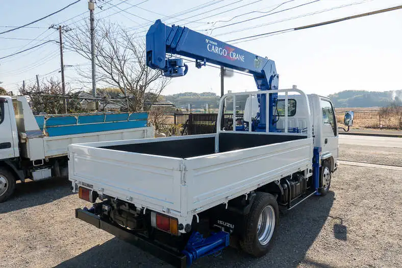 いすゞ エルフ 小型 クレーン付 4段 ラジコンの中古トラック画像2