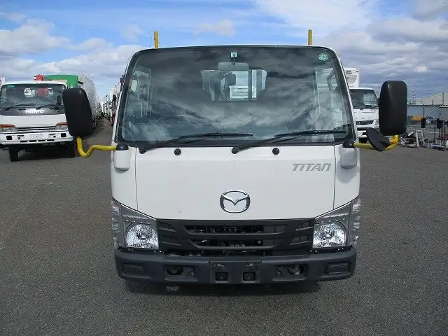 マツダ タイタン 小型 平ボディ TRG-LKR85A H28の中古トラック画像2