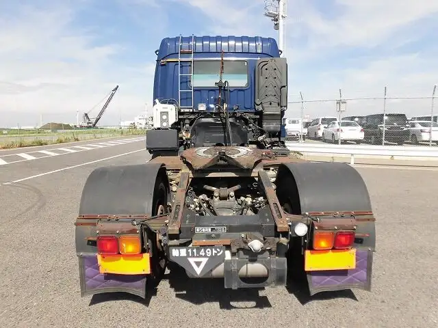 いすゞ ギガ 大型 トラクター ハイルーフ 1デフの中古トラック画像4
