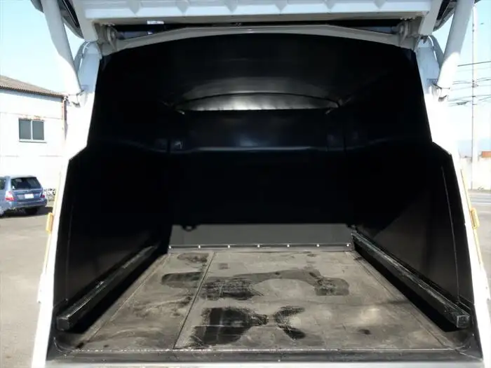 いすゞ フォワード 中型/増トン パッカー車 プレス式 ベッドの中古トラック画像7