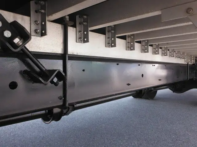 日産UD コンドル 中型/増トン アルミバン ベッド 3枚観音の中古トラック画像16