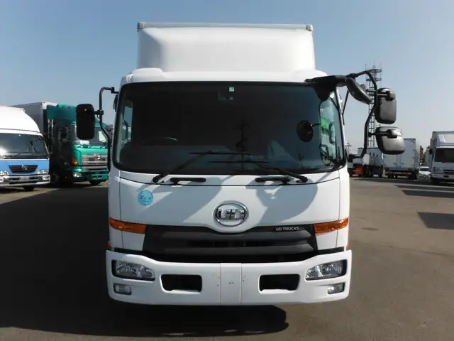 日産UD コンドル 中型/増トン アルミバン ベッド 3枚観音の中古トラック画像3