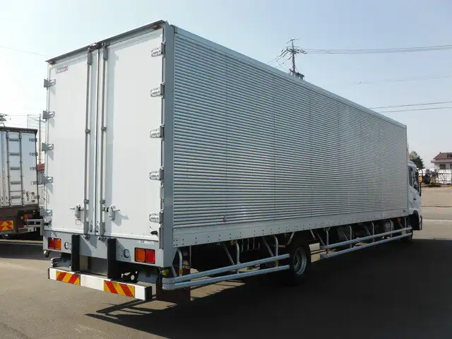 日産UD コンドル 中型/増トン アルミバン ベッド 3枚観音の中古トラック画像4