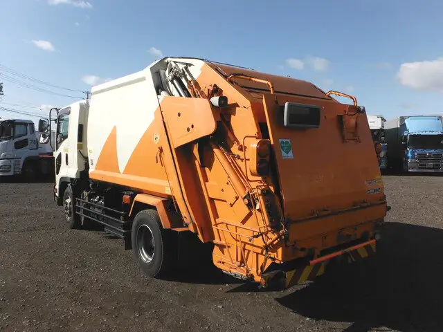 いすゞ フォワード 中型/増トン パッカー車 プレス式 ベッドの中古トラック画像4