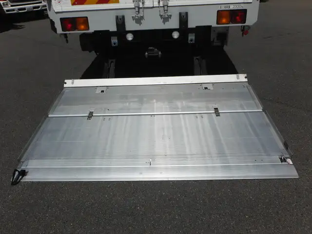 いすゞ フォワード 中型/増トン 冷凍冷蔵 冷凍ウイング 中温の中古トラック画像9