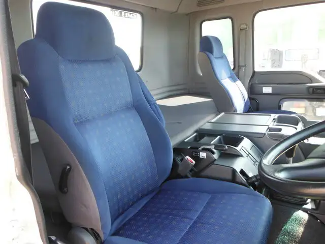 いすゞ ギガ 大型 トラクター ハイルーフ 1デフの中古トラック画像9