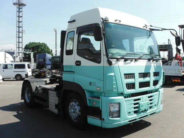 いすゞ ギガ 大型 トラクター ハイルーフ 1デフの中古トラック画像2