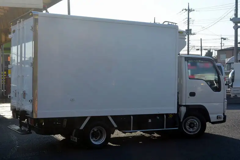 いすゞ エルフ 小型 冷凍冷蔵 低温 2室の中古トラック画像3