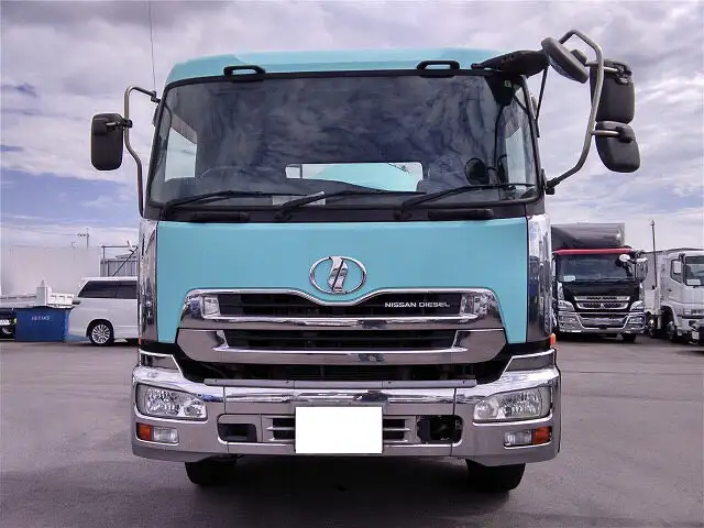 日産UD クオン 大型 ミキサー・ポンプ ベッド ADG-CW4XLの中古トラック画像3