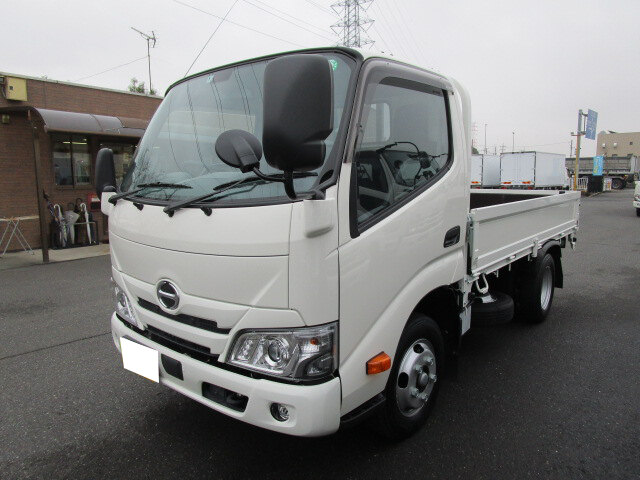日野 デュトロ 小型 平ボディ 10尺 2RG-XZU605M