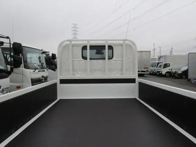 日野 デュトロ 小型 平ボディ 2RG-XZU605M R3の中古トラック画像6