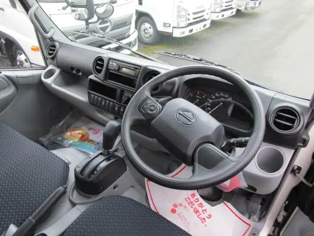 日野 デュトロ 小型 平ボディ 2RG-XZU605M R3の中古トラック画像9