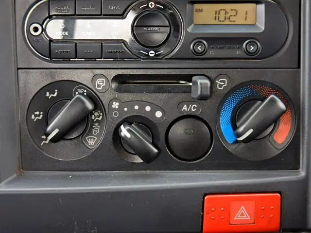 いすゞ エルフ 小型 平ボディ TRG-NHR85A H28の中古トラック画像10