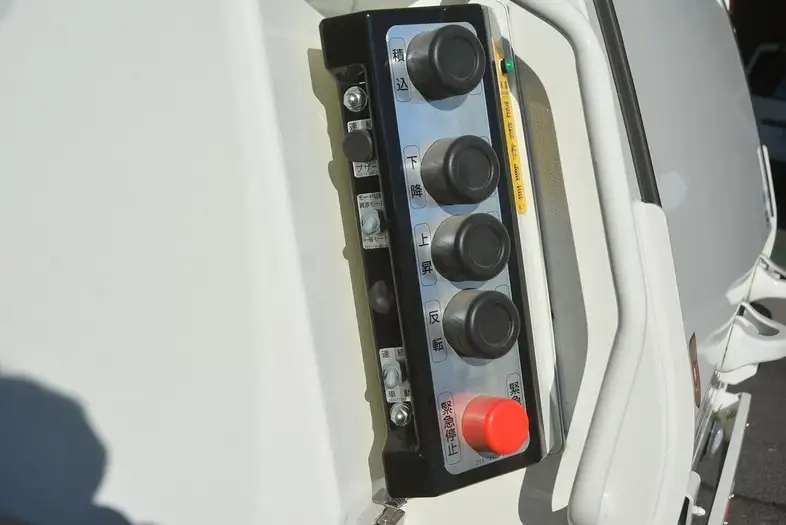 日野 レンジャー 中型/増トン パッカー車 プレス式 2KG-FC2ABAの中古トラック画像6