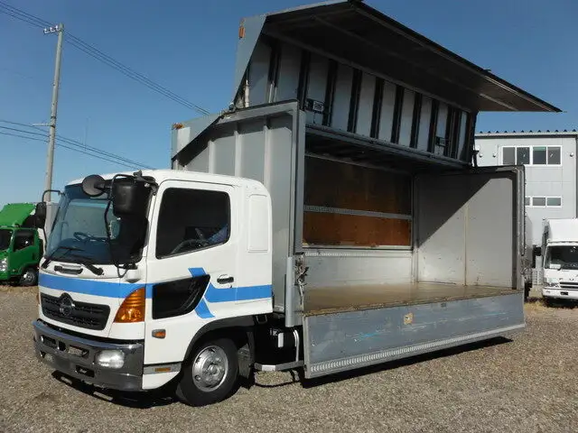 日野 レンジャー 中型/増トン ウイング 床鉄板 ベッドの中古トラック画像9