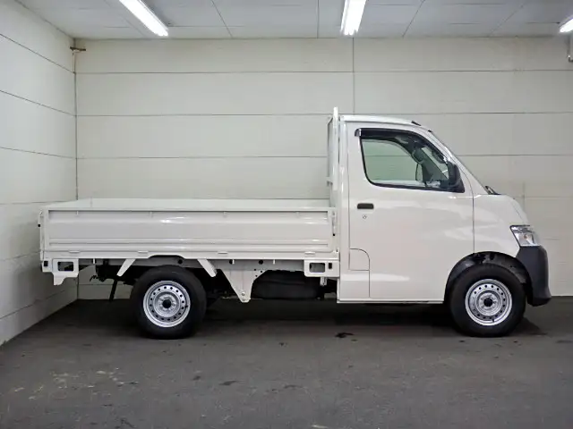 トヨタ タウンエース 小型 平ボディ 床鉄板 5BF-S413Uの中古トラック画像2