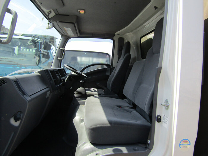 新品超熱反フロントガラス タイタンワイド LNR85AR LNS85AR LPR75N