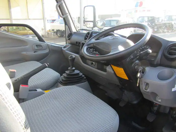 トヨタ ダイナ 小型 平ボディ QDF-KDY231 H31/R1の中古トラック画像11