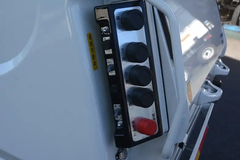 日野 デュトロ 小型 パッカー車 プレス式 2RG-XZU605Xの中古トラック画像4