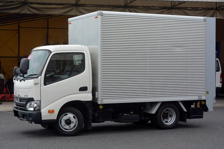 トヨタ ダイナ 小型 アルミバン 10尺 TPG-XZC605