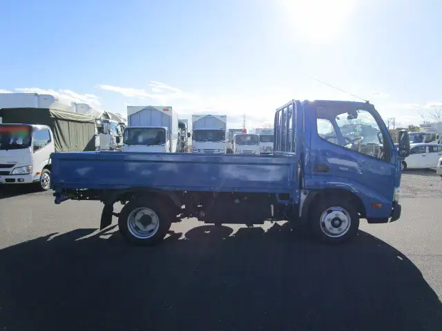 トヨタ ダイナ 小型 平ボディ TKG-XZC600 H30の中古トラック画像2
