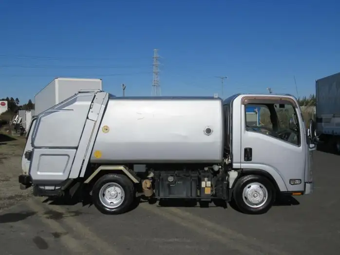 いすゞ エルフ 小型 パッカー車 巻き込み式 SKG-NMR85ANの中古トラック画像3