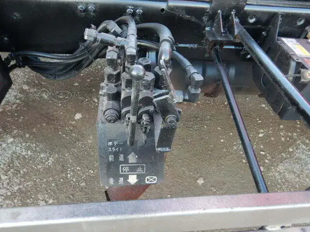 三菱 ファイター 中型/増トン 車両重機運搬 ラジコン ウインチの中古トラック画像9